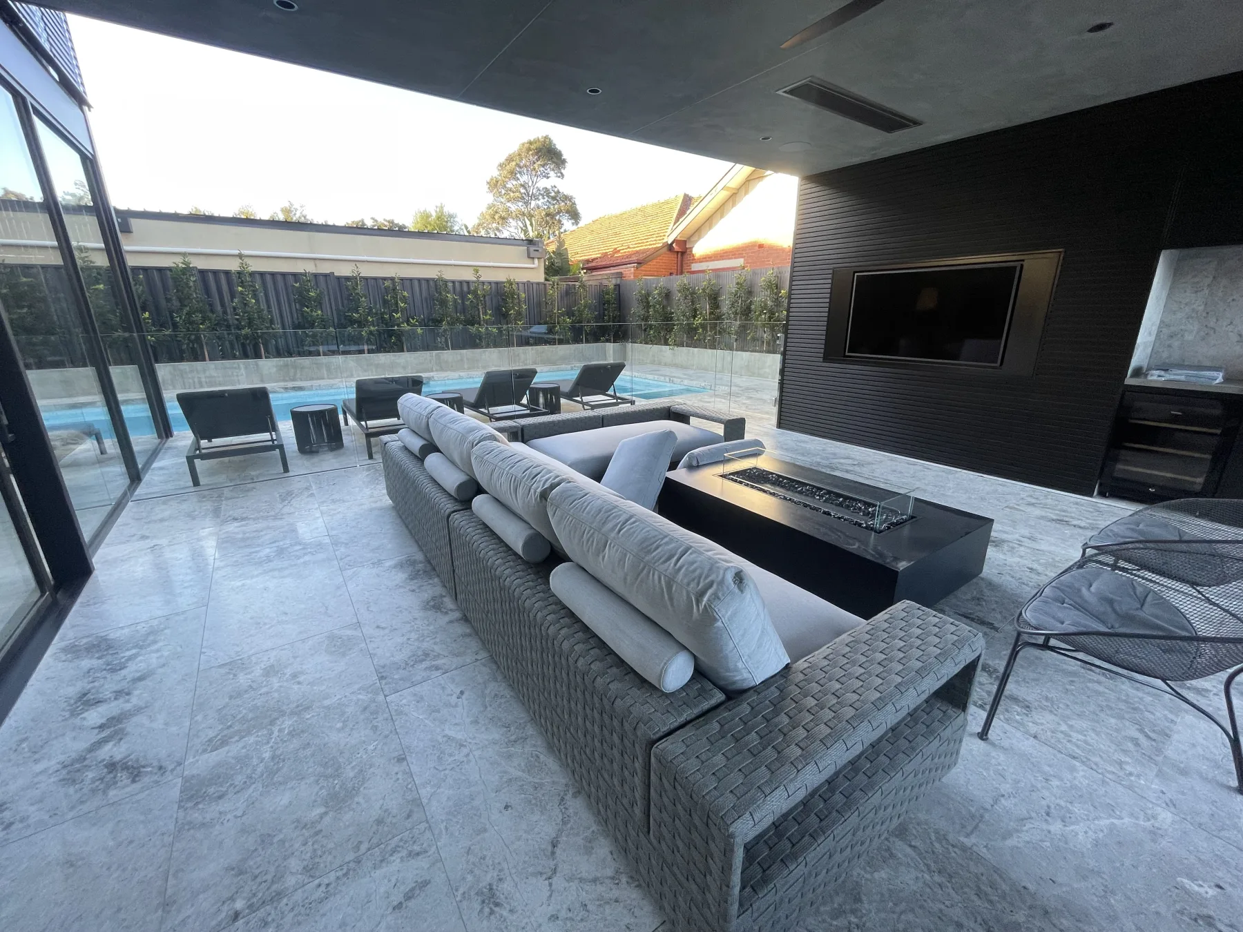 Pool and outdoor entertaining area in NorthTech's Essendon smart-home project